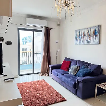 Apartamento 2 Bedroom - 5 Mins From The Sea *